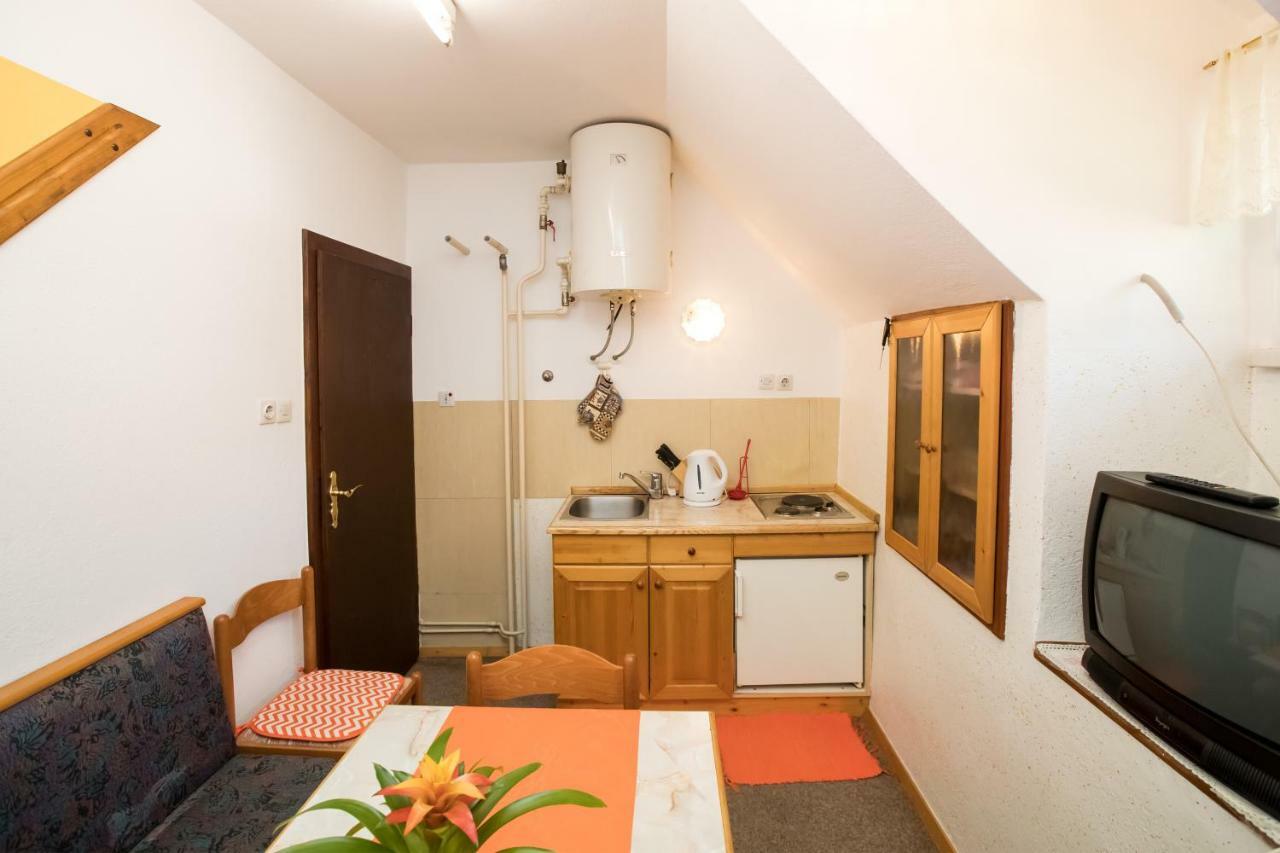 Apartments And Rooms Razen Bohinj Exterior photo